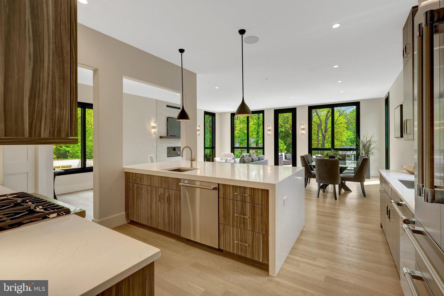 1853 MASSACHUSETTS AVE, MCLEAN, Virginia 22101, 5 Bedrooms Bedrooms, ,5 BathroomsBathrooms,Residential,For sale,1853 MASSACHUSETTS AVE,VAFX2232810 MLS # VAFX2232810