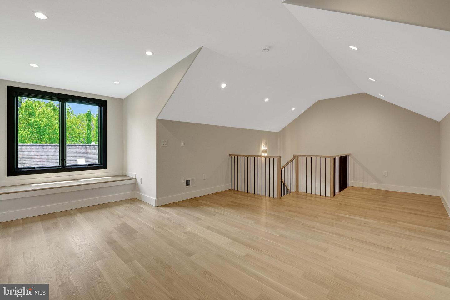 1853 MASSACHUSETTS AVE, MCLEAN, Virginia 22101, 5 Bedrooms Bedrooms, ,5 BathroomsBathrooms,Residential,For sale,1853 MASSACHUSETTS AVE,VAFX2232810 MLS # VAFX2232810