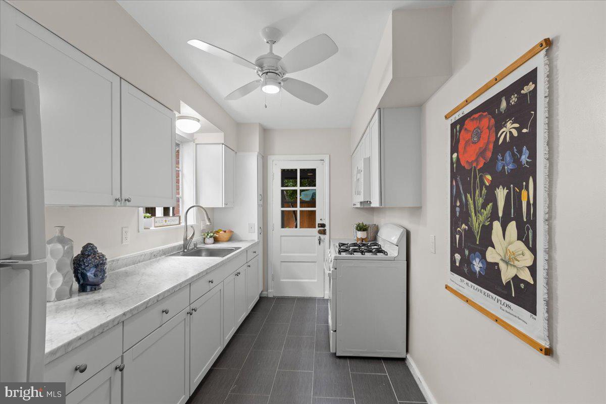 3721 MASSACHUSETTS AVE NW, WASHINGTON, District Of Columbia 20016, 3 Bedrooms Bedrooms, ,2 BathroomsBathrooms,Residential,For sale,3721 MASSACHUSETTS AVE NW,DCDC2194464 MLS # DCDC2194464