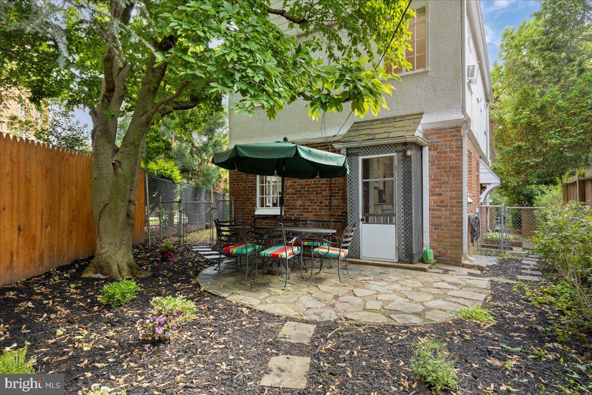 3721 MASSACHUSETTS AVE NW, WASHINGTON, District Of Columbia 20016, 3 Bedrooms Bedrooms, ,2 BathroomsBathrooms,Residential,For sale,3721 MASSACHUSETTS AVE NW,DCDC2194464 MLS # DCDC2194464