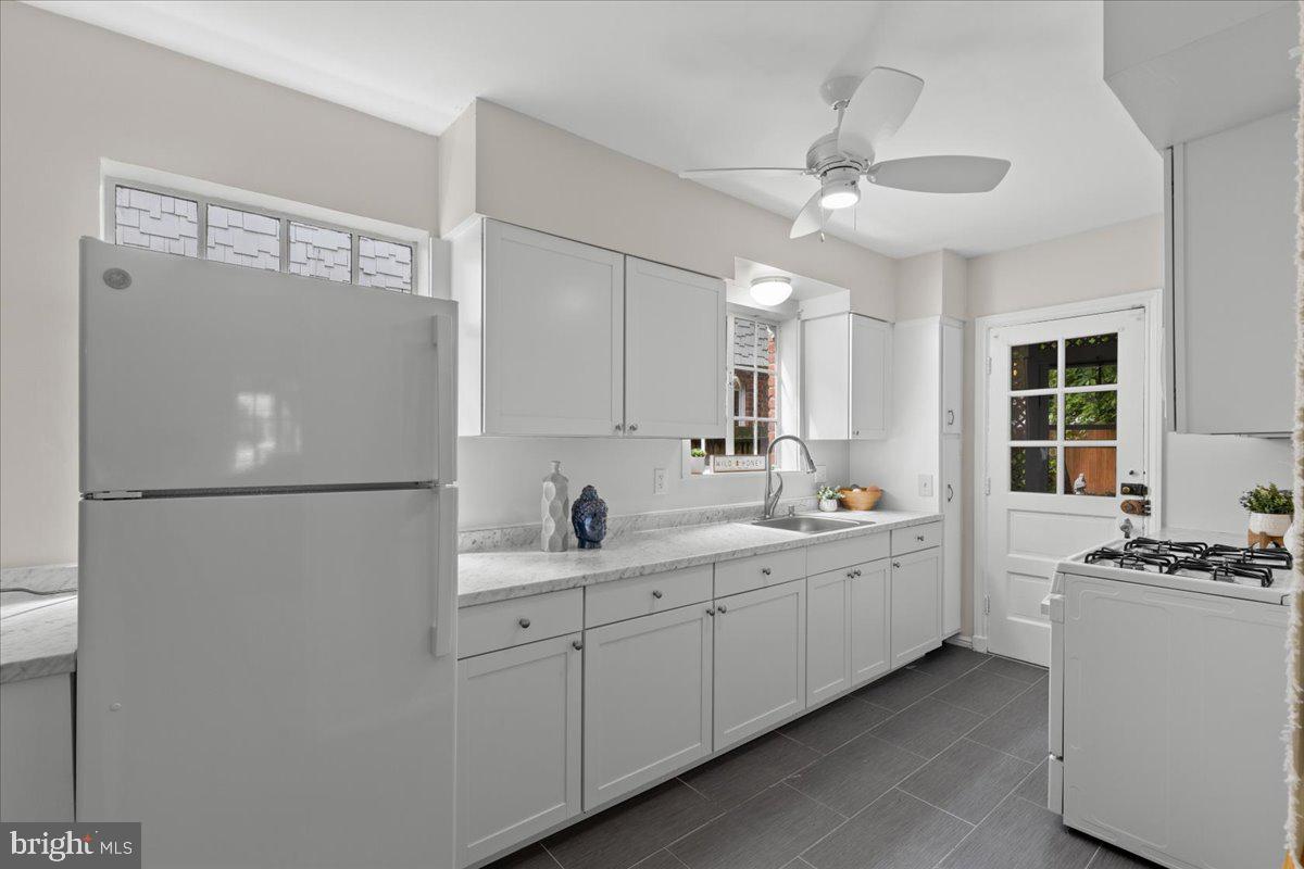 3721 MASSACHUSETTS AVE NW, WASHINGTON, District Of Columbia 20016, 3 Bedrooms Bedrooms, ,2 BathroomsBathrooms,Residential,For sale,3721 MASSACHUSETTS AVE NW,DCDC2194464 MLS # DCDC2194464