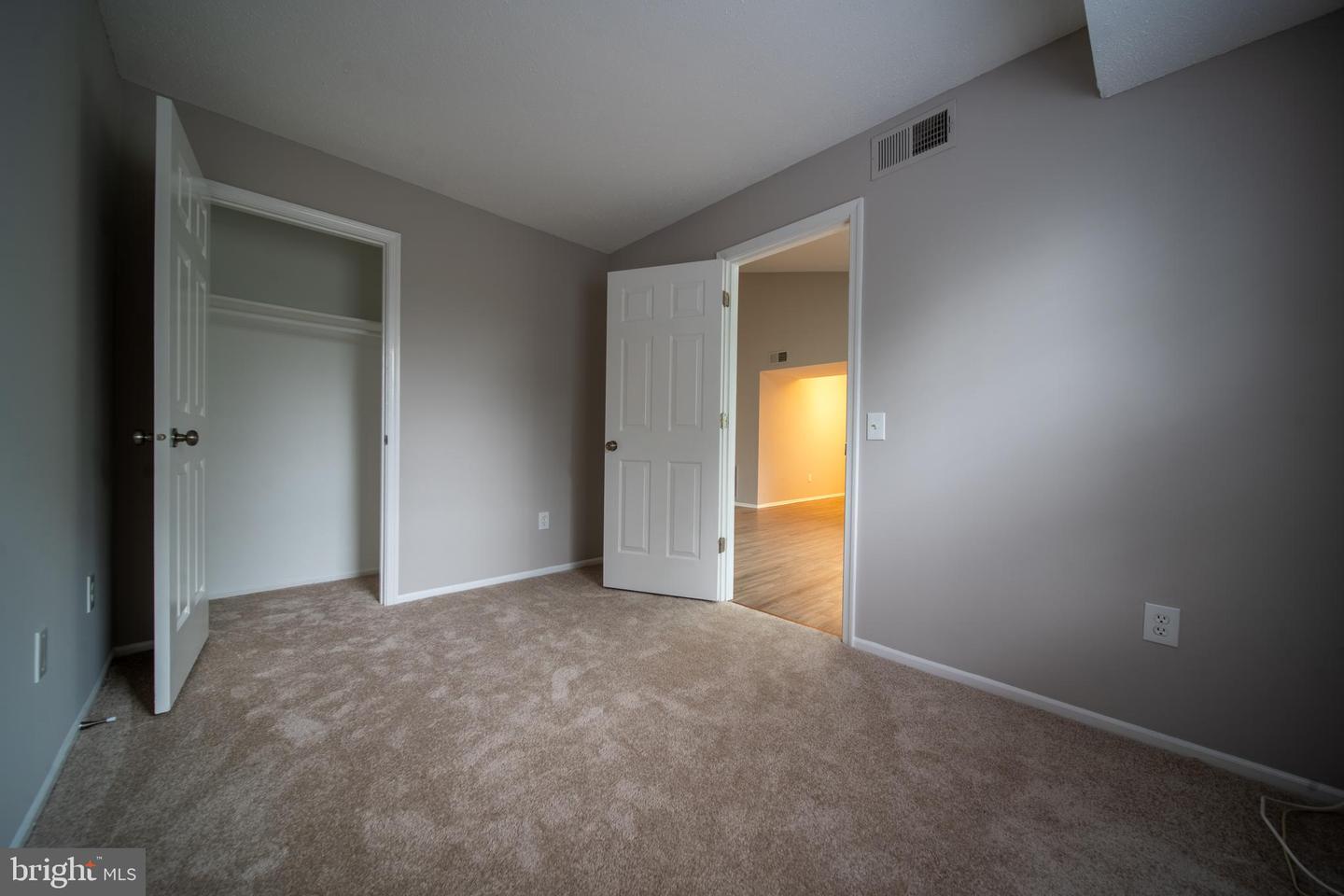 120 FORT EVANS RD SE #E, LEESBURG, Virginia 20175, 3 Bedrooms Bedrooms, ,2 BathroomsBathrooms,Residential,For sale,120 FORT EVANS RD SE #E,VALO2093630 MLS # VALO2093630