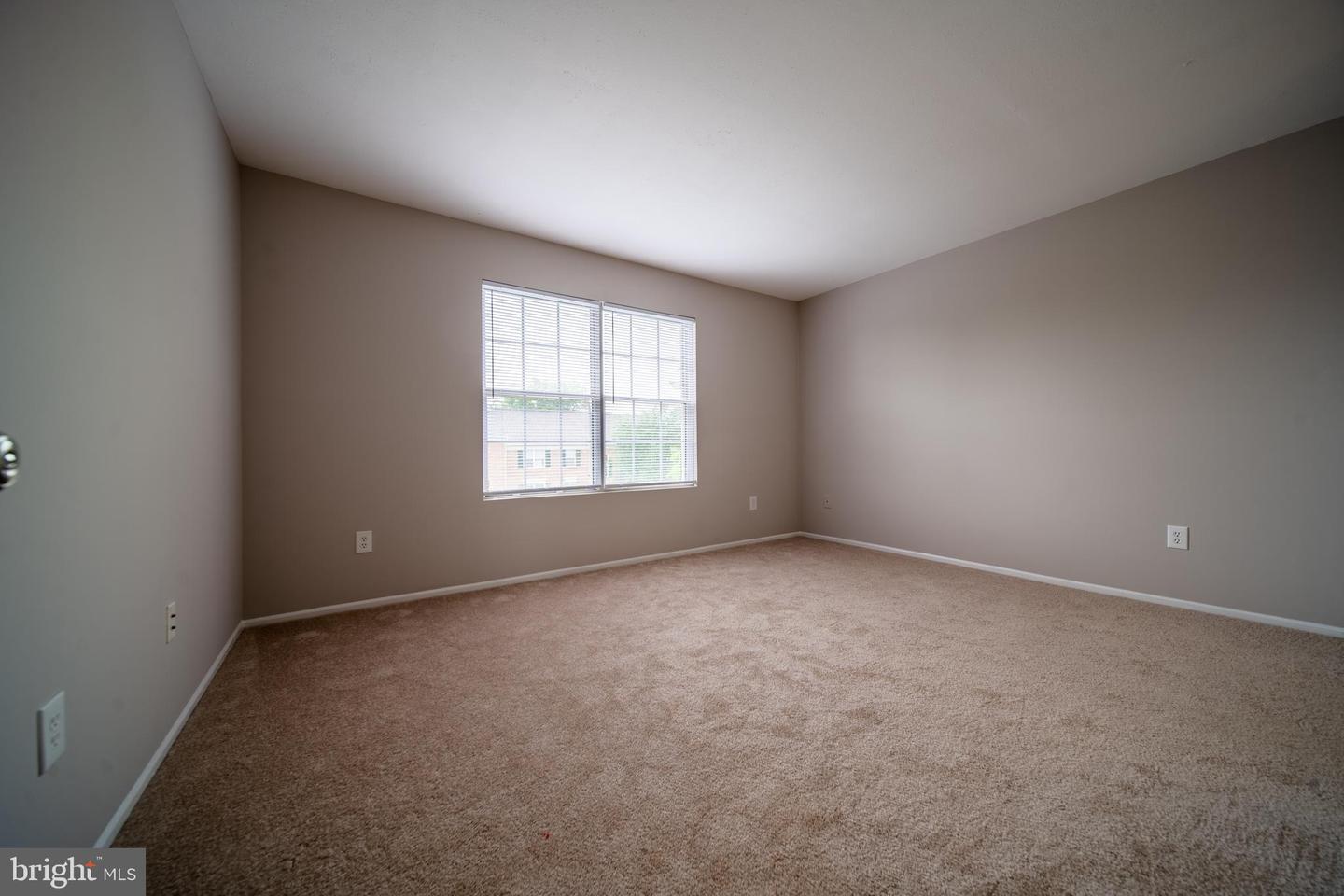 120 FORT EVANS RD SE #E, LEESBURG, Virginia 20175, 3 Bedrooms Bedrooms, ,2 BathroomsBathrooms,Residential,For sale,120 FORT EVANS RD SE #E,VALO2093630 MLS # VALO2093630