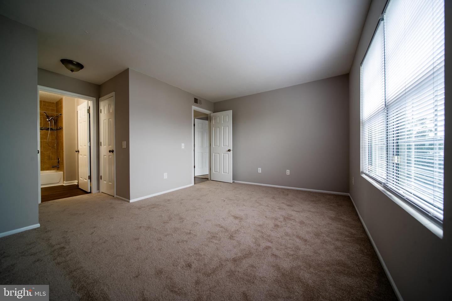120 FORT EVANS RD SE #E, LEESBURG, Virginia 20175, 3 Bedrooms Bedrooms, ,2 BathroomsBathrooms,Residential,For sale,120 FORT EVANS RD SE #E,VALO2093630 MLS # VALO2093630