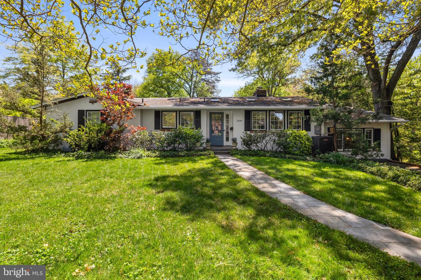 6509 SPRING TER, FALLS CHURCH, Virginia 22042, 4 Bedrooms Bedrooms, ,3 BathroomsBathrooms,Residential,For sale,6509 SPRING TER,VAFX2235536 MLS # VAFX2235536