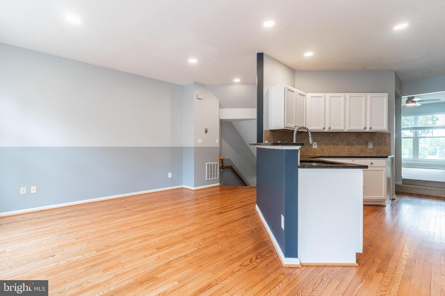 25362 ASHBURY DR, CHANTILLY, Virginia 20152, 3 Bedrooms Bedrooms, ,3 BathroomsBathrooms,Residential,For sale,25362 ASHBURY DR,VALO2094564 MLS # VALO2094564