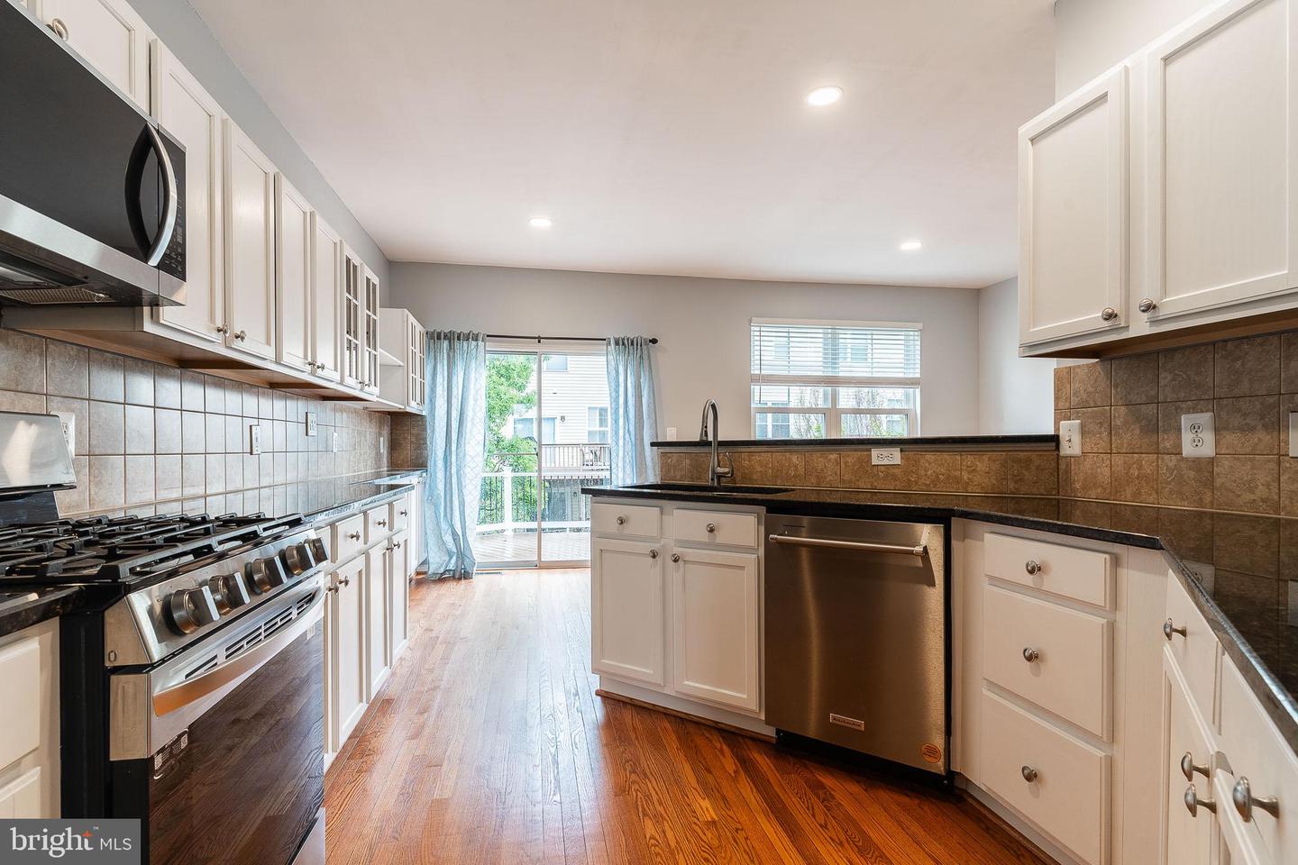 25362 ASHBURY DR, CHANTILLY, Virginia 20152, 3 Bedrooms Bedrooms, ,3 BathroomsBathrooms,Residential,For sale,25362 ASHBURY DR,VALO2094564 MLS # VALO2094564