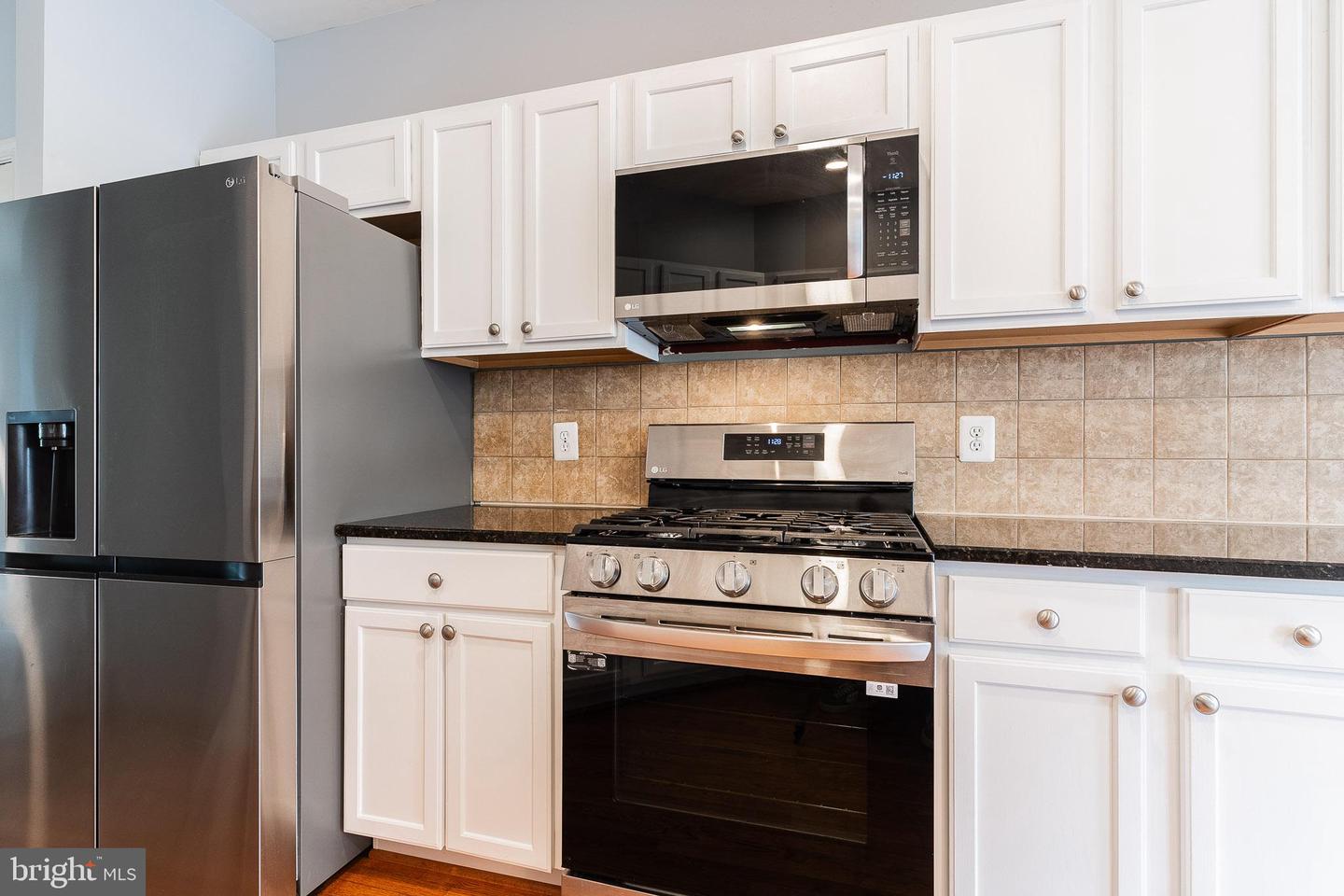 25362 ASHBURY DR, CHANTILLY, Virginia 20152, 3 Bedrooms Bedrooms, ,3 BathroomsBathrooms,Residential,For sale,25362 ASHBURY DR,VALO2094564 MLS # VALO2094564