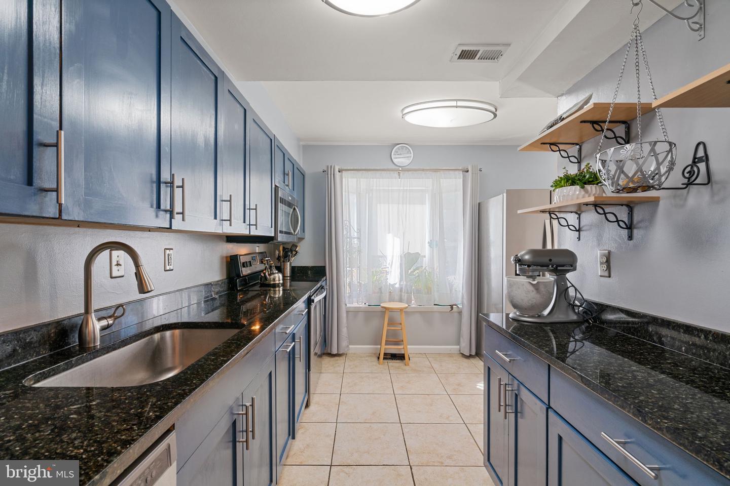 6465 BLARNEY STONE CT, SPRINGFIELD, Virginia 22152, 3 Bedrooms Bedrooms, ,3 BathroomsBathrooms,Residential,For sale,6465 BLARNEY STONE CT,VAFX2236688 MLS # VAFX2236688