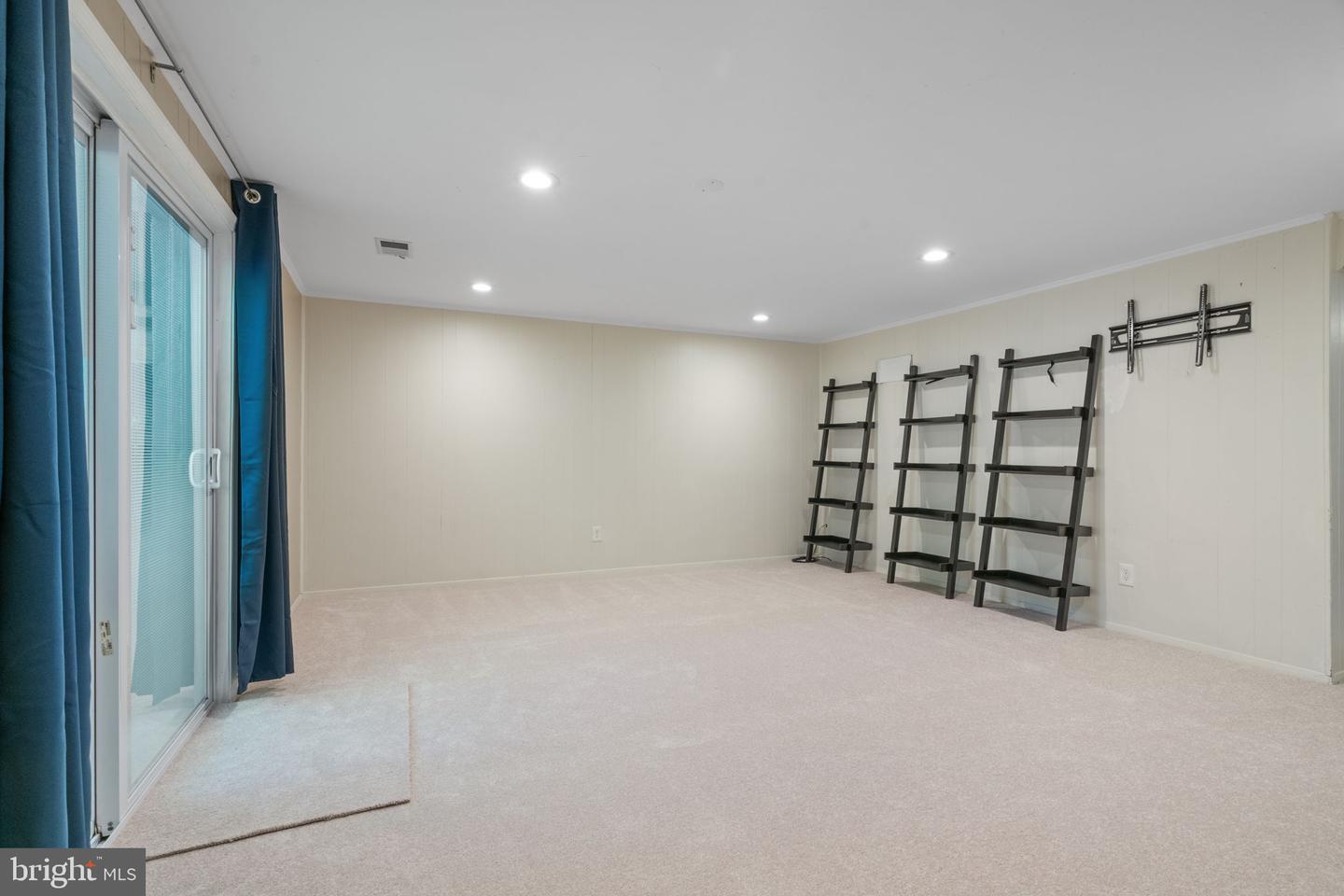 6465 BLARNEY STONE CT, SPRINGFIELD, Virginia 22152, 3 Bedrooms Bedrooms, ,3 BathroomsBathrooms,Residential,For sale,6465 BLARNEY STONE CT,VAFX2236688 MLS # VAFX2236688