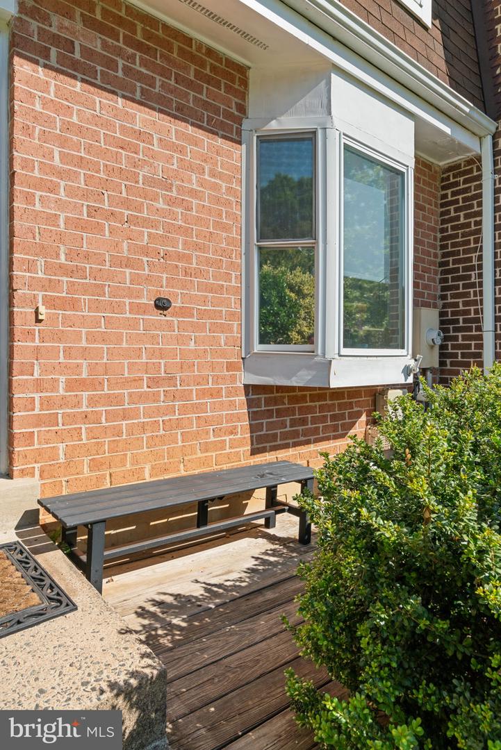 6465 BLARNEY STONE CT, SPRINGFIELD, Virginia 22152, 3 Bedrooms Bedrooms, ,3 BathroomsBathrooms,Residential,For sale,6465 BLARNEY STONE CT,VAFX2236688 MLS # VAFX2236688