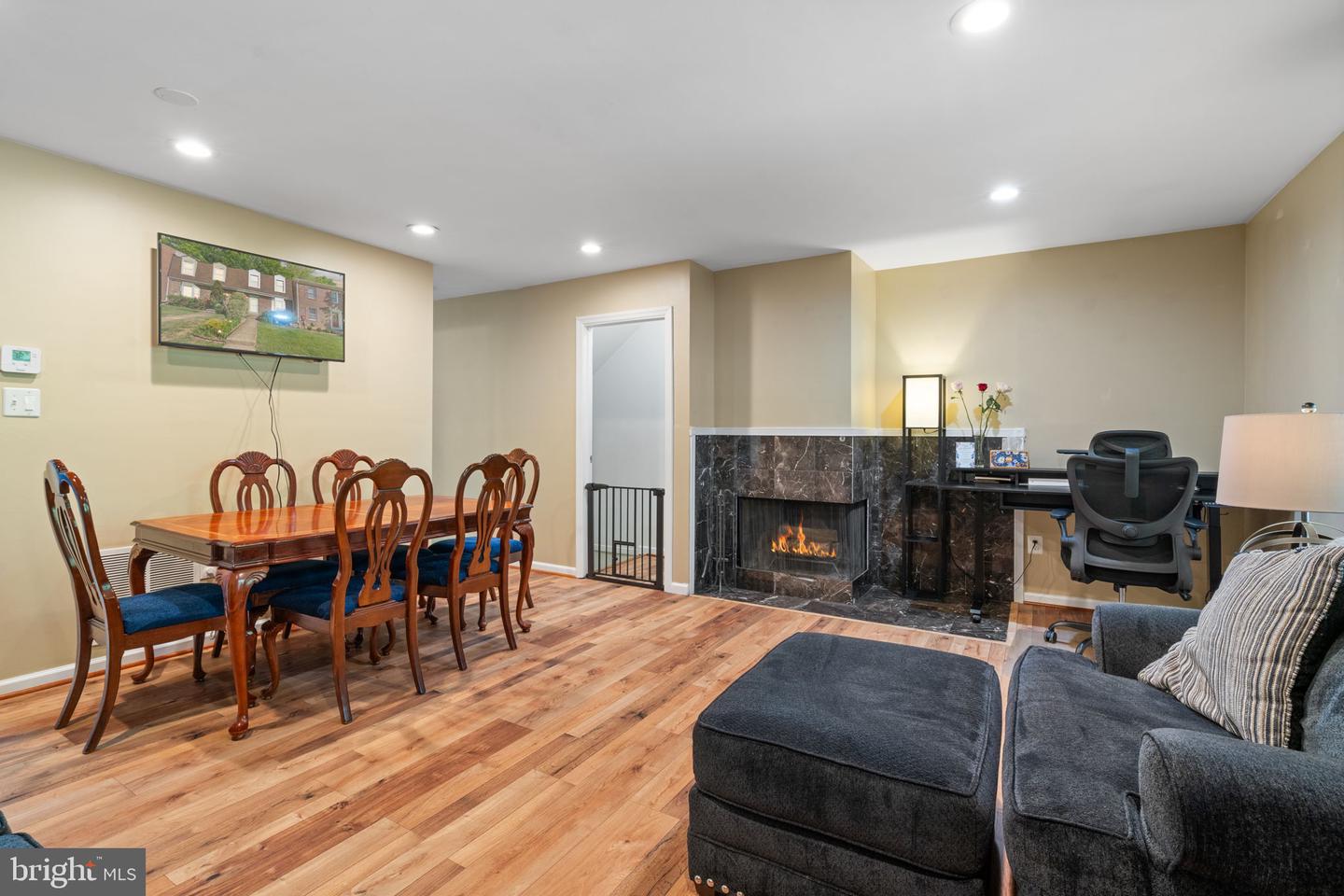 6465 BLARNEY STONE CT, SPRINGFIELD, Virginia 22152, 3 Bedrooms Bedrooms, ,3 BathroomsBathrooms,Residential,For sale,6465 BLARNEY STONE CT,VAFX2236688 MLS # VAFX2236688