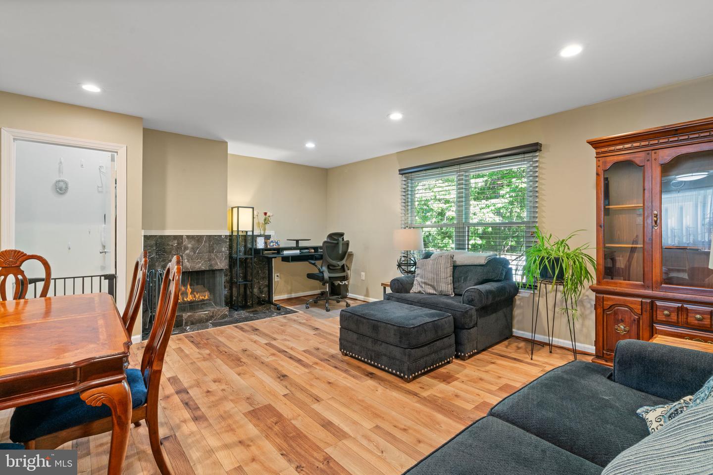 6465 BLARNEY STONE CT, SPRINGFIELD, Virginia 22152, 3 Bedrooms Bedrooms, ,3 BathroomsBathrooms,Residential,For sale,6465 BLARNEY STONE CT,VAFX2236688 MLS # VAFX2236688