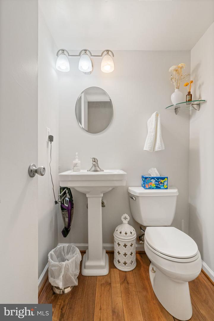 6465 BLARNEY STONE CT, SPRINGFIELD, Virginia 22152, 3 Bedrooms Bedrooms, ,3 BathroomsBathrooms,Residential,For sale,6465 BLARNEY STONE CT,VAFX2236688 MLS # VAFX2236688