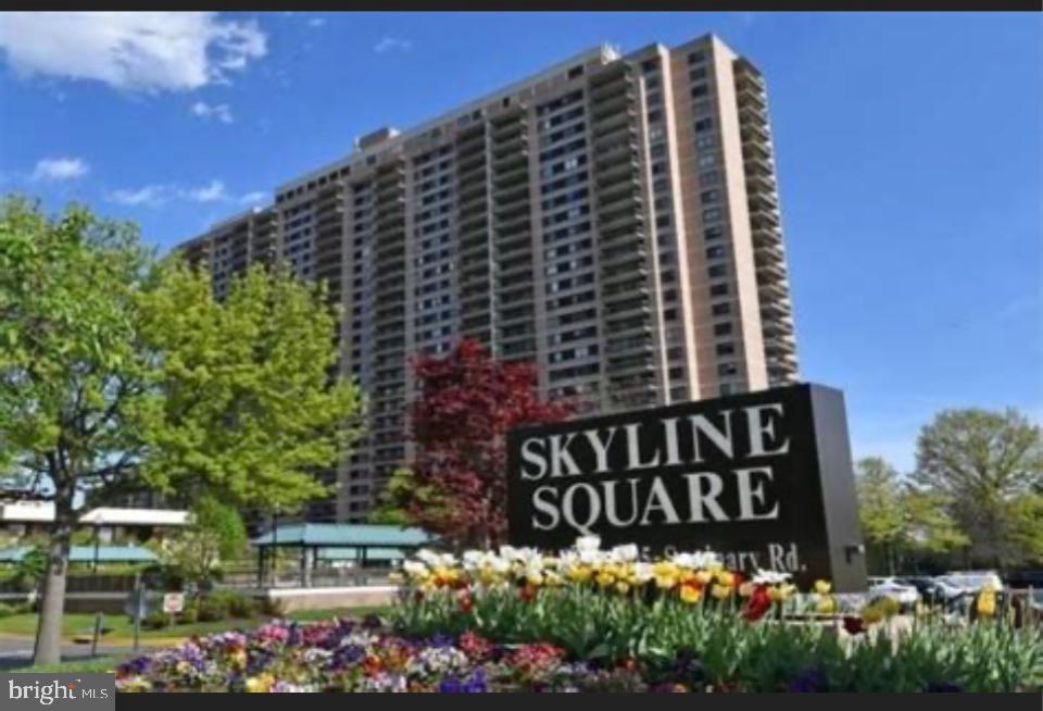 3705 S GEORGE MASON DR #2013S, FALLS CHURCH, Virginia 22041, 2 Bedrooms Bedrooms, ,1 BathroomBathrooms,Residential,For sale,3705 S GEORGE MASON DR #2013S,VAFX2236824 MLS # VAFX2236824