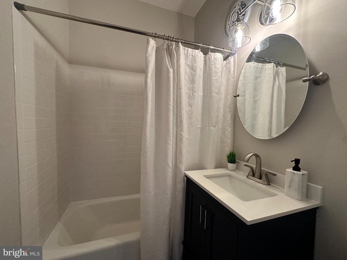 1527 PARK RD NW #302, WASHINGTON, District Of Columbia 20010, 1 Bedroom Bedrooms, ,1 BathroomBathrooms,Residential,For sale,1527 PARK RD NW #302,DCDC2198608 MLS # DCDC2198608