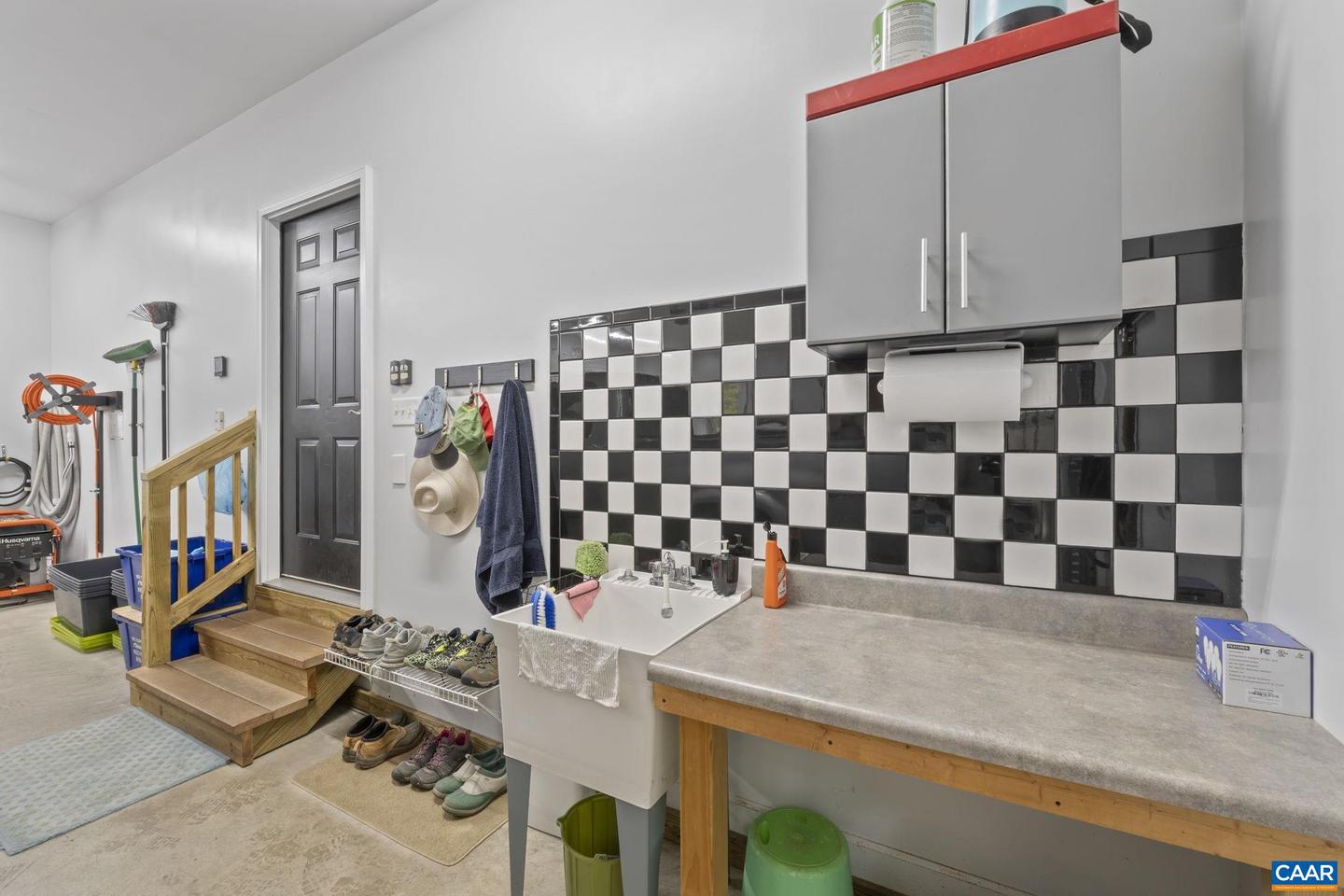 143 CHAPEL CT, PALMYRA, Virginia 22963, 5 Bedrooms Bedrooms, ,3 BathroomsBathrooms,Residential,For sale,143 CHAPEL CT,664009 MLS # 664009