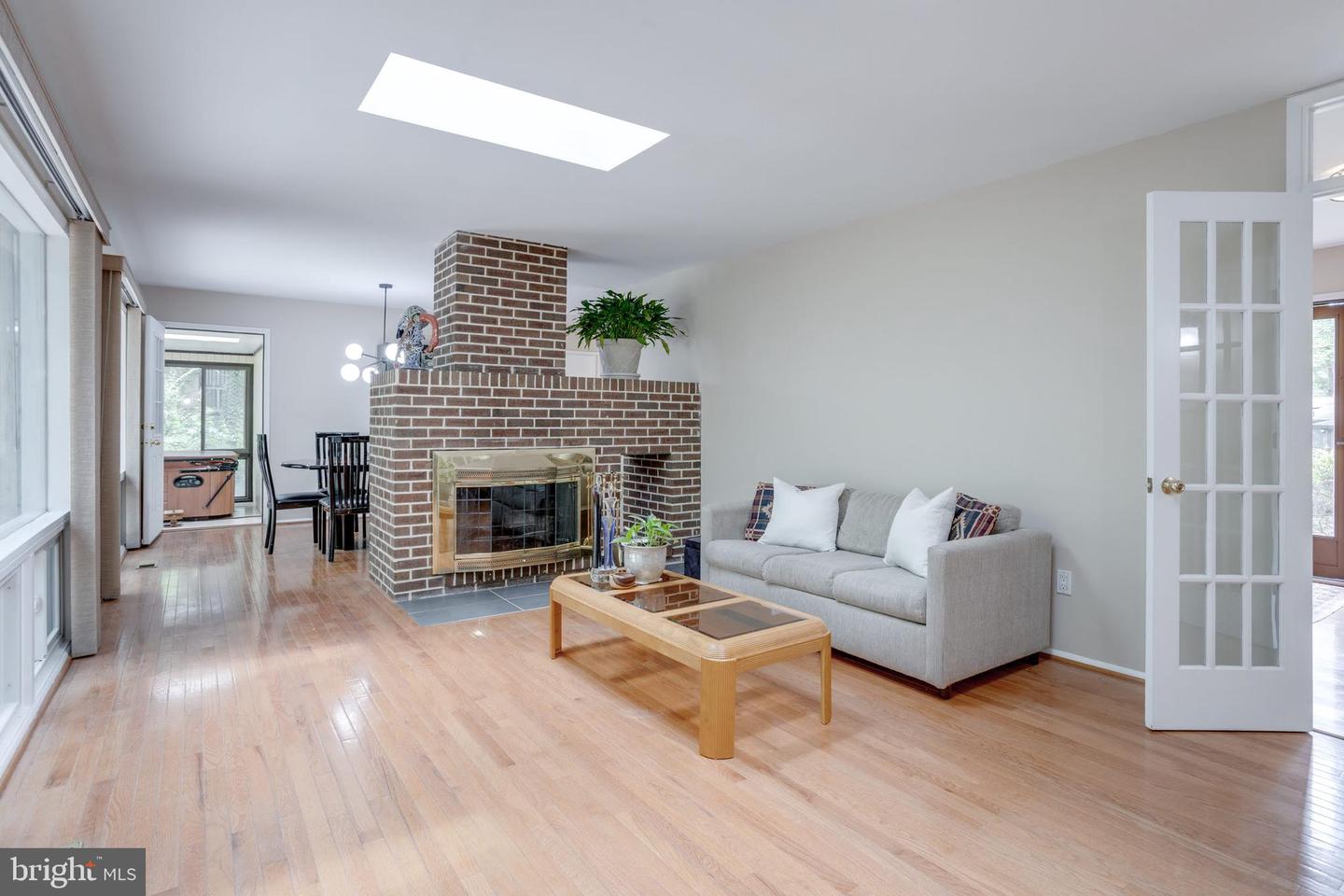 8608 BATTAILLES CT, ANNANDALE, Virginia 22003, 4 Bedrooms Bedrooms, ,3 BathroomsBathrooms,Residential,For sale,8608 BATTAILLES CT,VAFX2238780 MLS # VAFX2238780