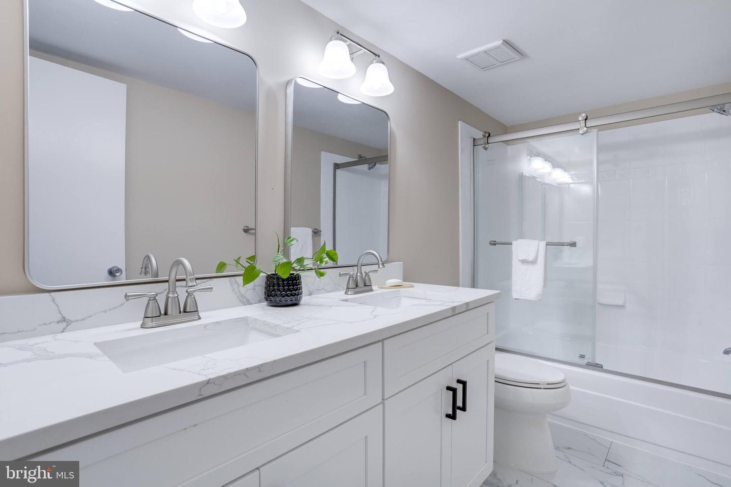 8608 BATTAILLES CT, ANNANDALE, Virginia 22003, 4 Bedrooms Bedrooms, ,3 BathroomsBathrooms,Residential,For sale,8608 BATTAILLES CT,VAFX2238780 MLS # VAFX2238780