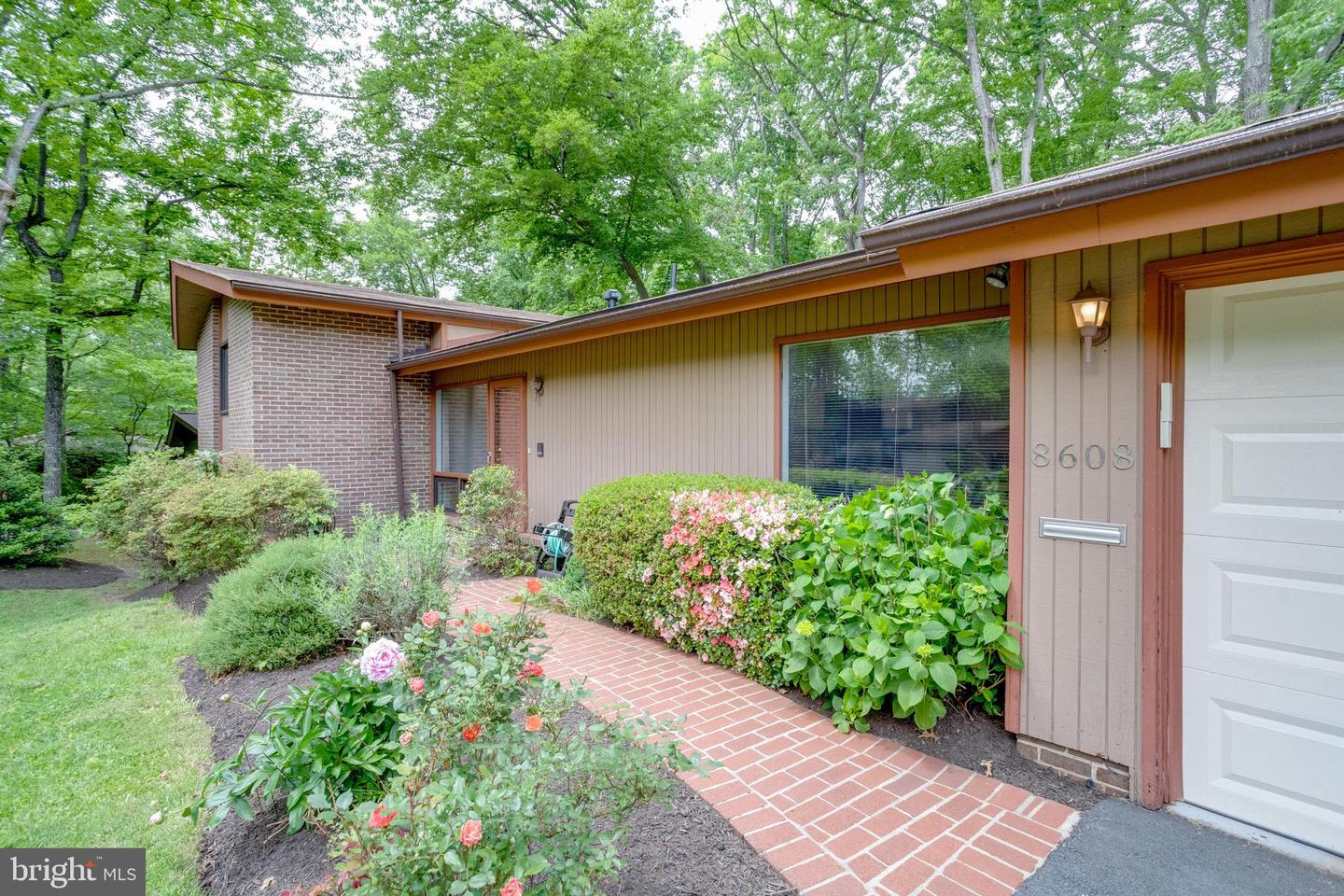 8608 BATTAILLES CT, ANNANDALE, Virginia 22003, 4 Bedrooms Bedrooms, ,3 BathroomsBathrooms,Residential,For sale,8608 BATTAILLES CT,VAFX2238780 MLS # VAFX2238780