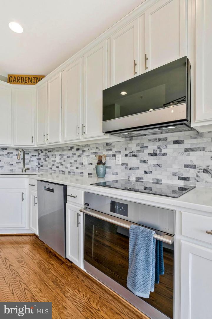 18524 PERDIDO BAY TER, LEESBURG, Virginia 20176, 3 Bedrooms Bedrooms, ,3 BathroomsBathrooms,Residential,For sale,18524 PERDIDO BAY TER,VALO2095644 MLS # VALO2095644