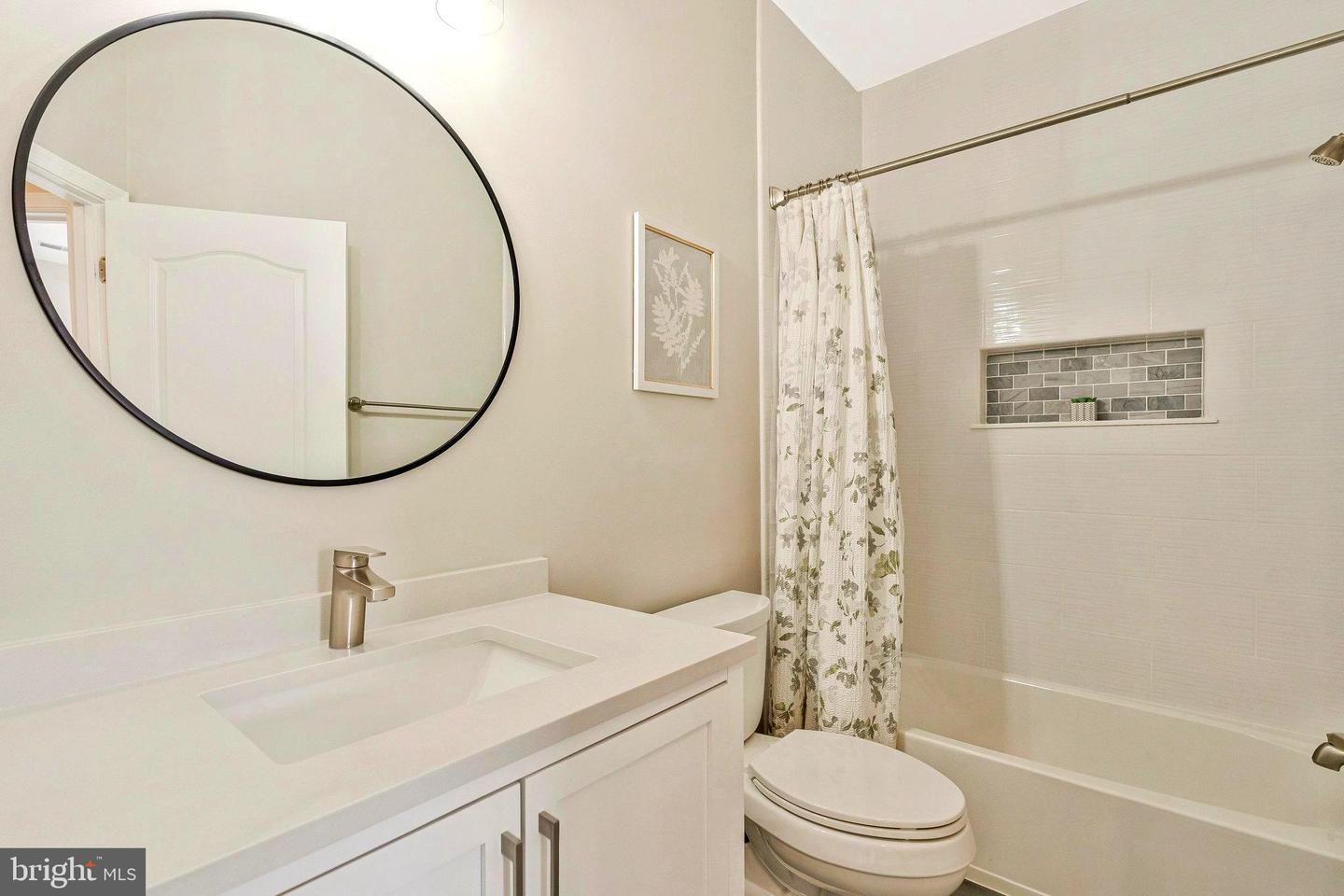 18524 PERDIDO BAY TER, LEESBURG, Virginia 20176, 3 Bedrooms Bedrooms, ,3 BathroomsBathrooms,Residential,For sale,18524 PERDIDO BAY TER,VALO2095644 MLS # VALO2095644