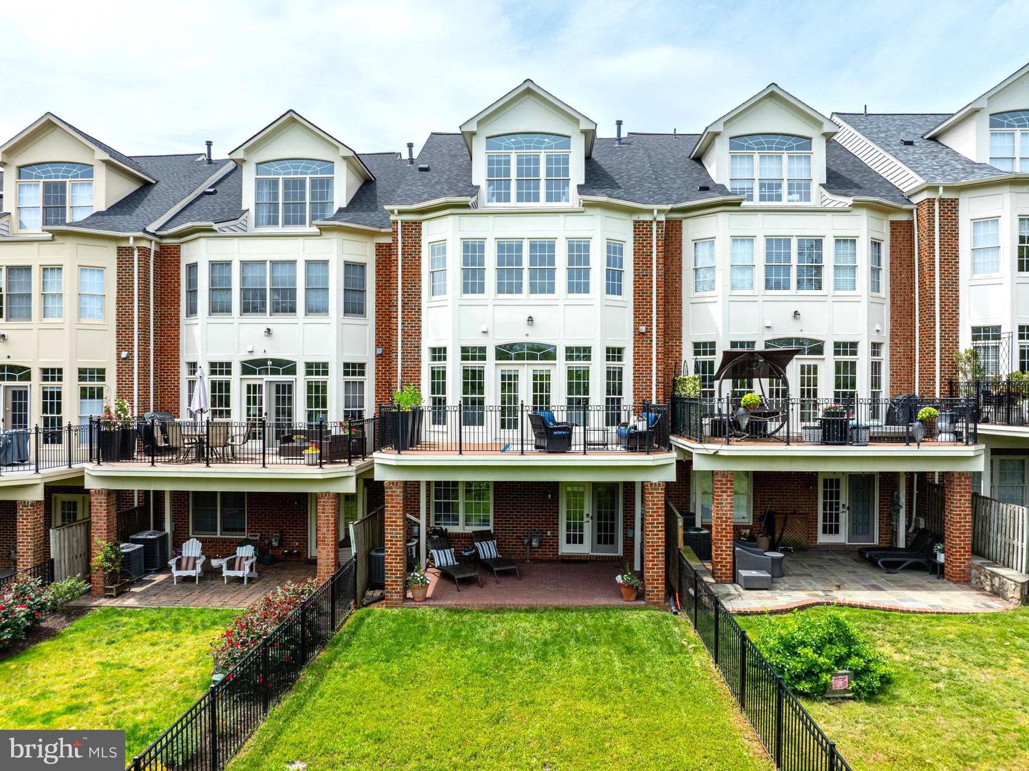 18524 PERDIDO BAY TER, LEESBURG, Virginia 20176, 3 Bedrooms Bedrooms, ,3 BathroomsBathrooms,Residential,For sale,18524 PERDIDO BAY TER,VALO2095644 MLS # VALO2095644
