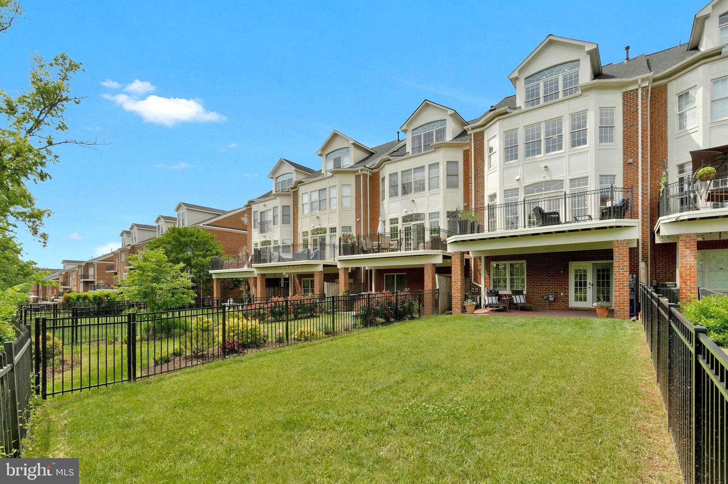 18524 PERDIDO BAY TER, LEESBURG, Virginia 20176, 3 Bedrooms Bedrooms, ,3 BathroomsBathrooms,Residential,For sale,18524 PERDIDO BAY TER,VALO2095644 MLS # VALO2095644