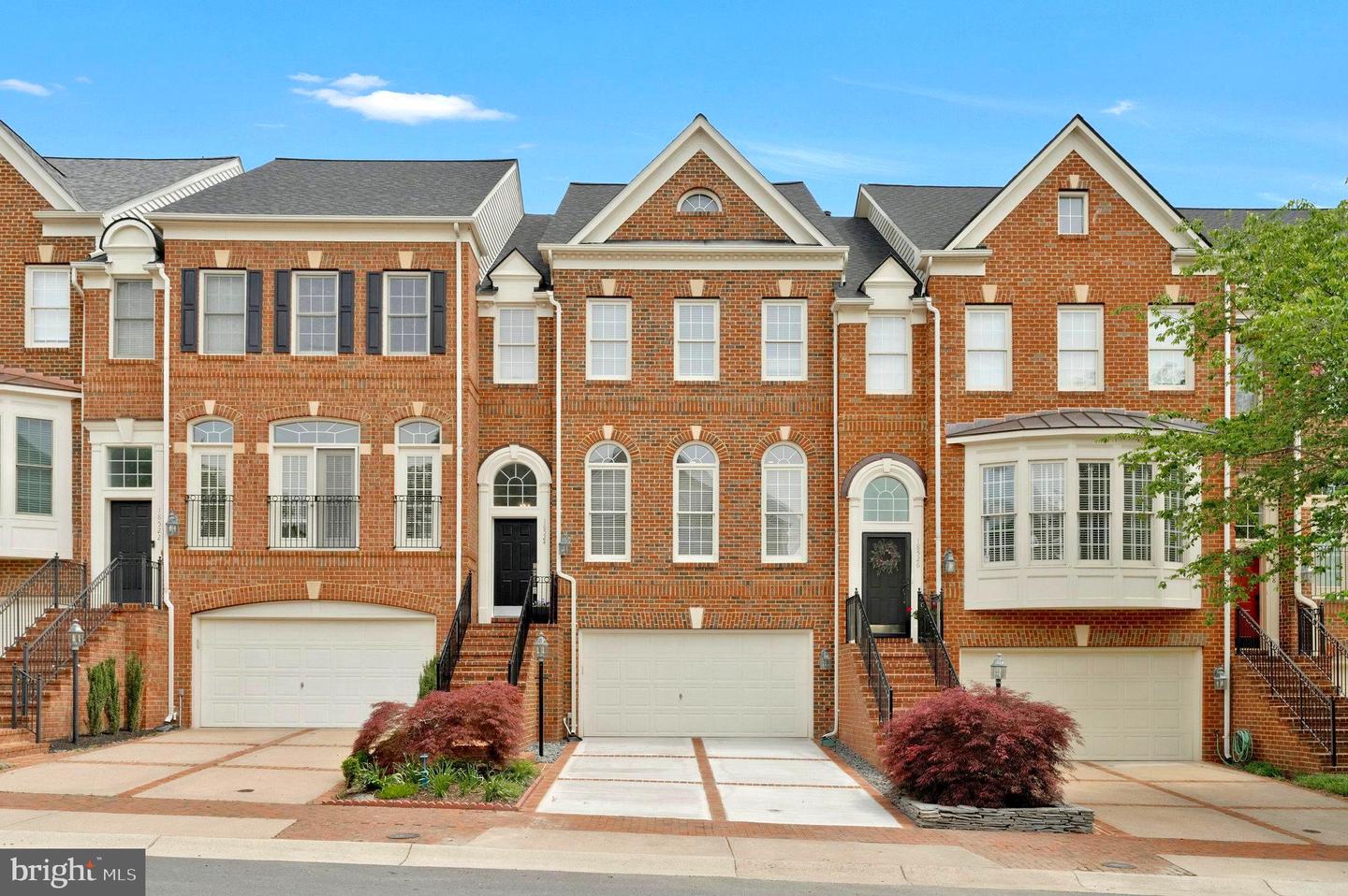 18524 PERDIDO BAY TER, LEESBURG, Virginia 20176, 3 Bedrooms Bedrooms, ,3 BathroomsBathrooms,Residential,For sale,18524 PERDIDO BAY TER,VALO2095644 MLS # VALO2095644