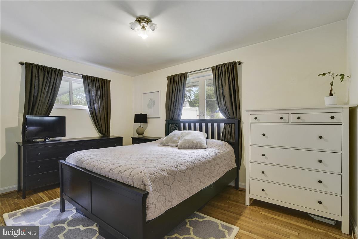 7315 MARC DR, FALLS CHURCH, Virginia 22042, 3 Bedrooms Bedrooms, ,2 BathroomsBathrooms,Residential,For sale,7315 MARC DR,VAFX2238572 MLS # VAFX2238572