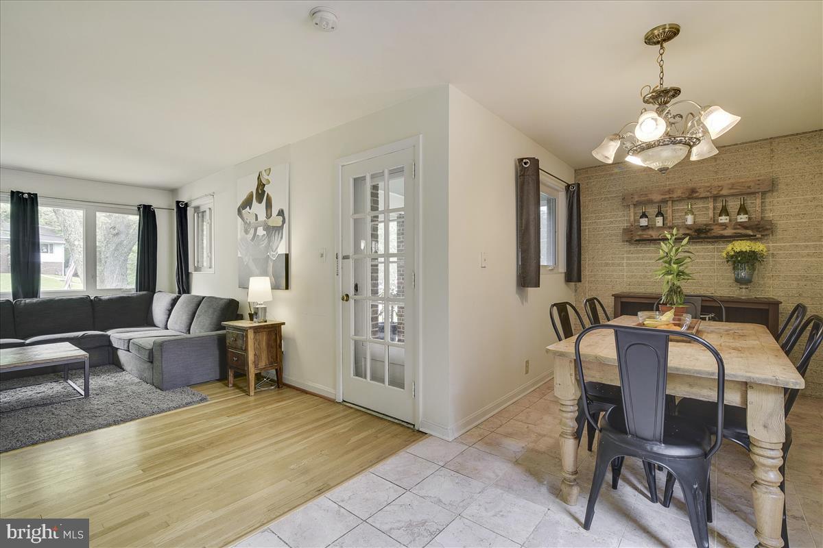 7315 MARC DR, FALLS CHURCH, Virginia 22042, 3 Bedrooms Bedrooms, ,2 BathroomsBathrooms,Residential,For sale,7315 MARC DR,VAFX2238572 MLS # VAFX2238572