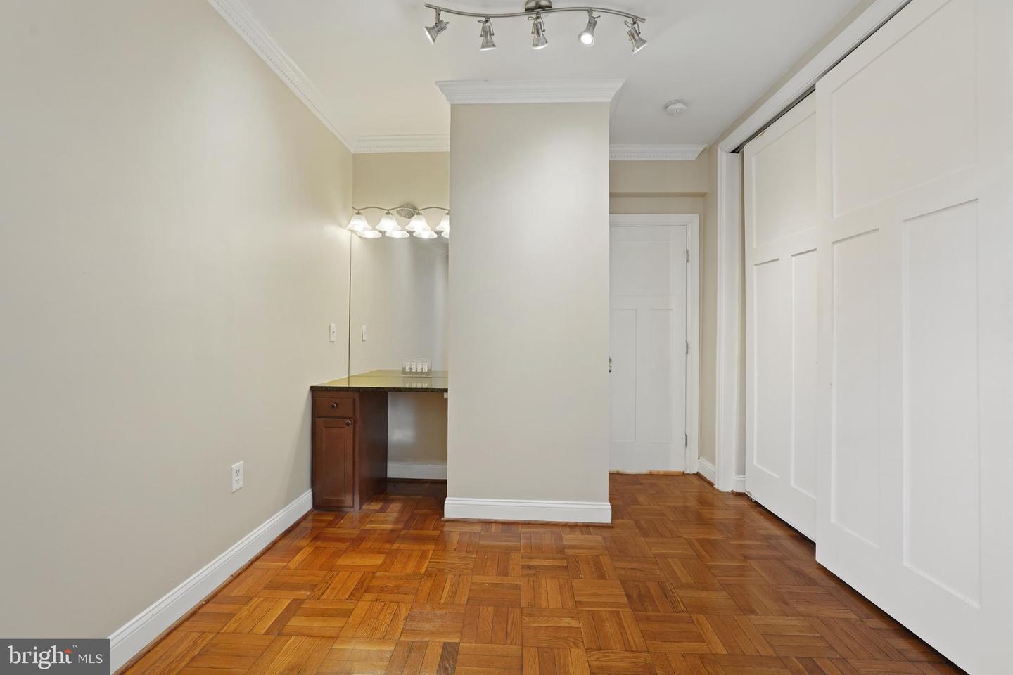 1010 25TH ST NW #311, WASHINGTON, District Of Columbia 20037, 1 Bedroom Bedrooms, ,1 BathroomBathrooms,Residential,For sale,1010 25TH ST NW #311,DCDC2199178 MLS # DCDC2199178