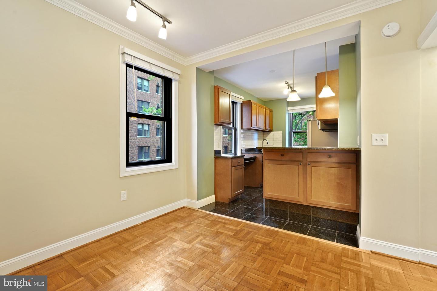 1010 25TH ST NW #311, WASHINGTON, District Of Columbia 20037, 1 Bedroom Bedrooms, ,1 BathroomBathrooms,Residential,For sale,1010 25TH ST NW #311,DCDC2199178 MLS # DCDC2199178