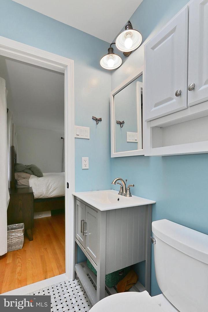 11123 BYRD CT, FAIRFAX, Virginia 22030, 4 Bedrooms Bedrooms, ,3 BathroomsBathrooms,Residential,For sale,11123 BYRD CT,VAFX2238994 MLS # VAFX2238994