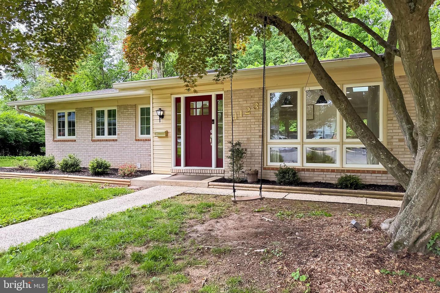11123 BYRD CT, FAIRFAX, Virginia 22030, 4 Bedrooms Bedrooms, ,3 BathroomsBathrooms,Residential,For sale,11123 BYRD CT,VAFX2238994 MLS # VAFX2238994