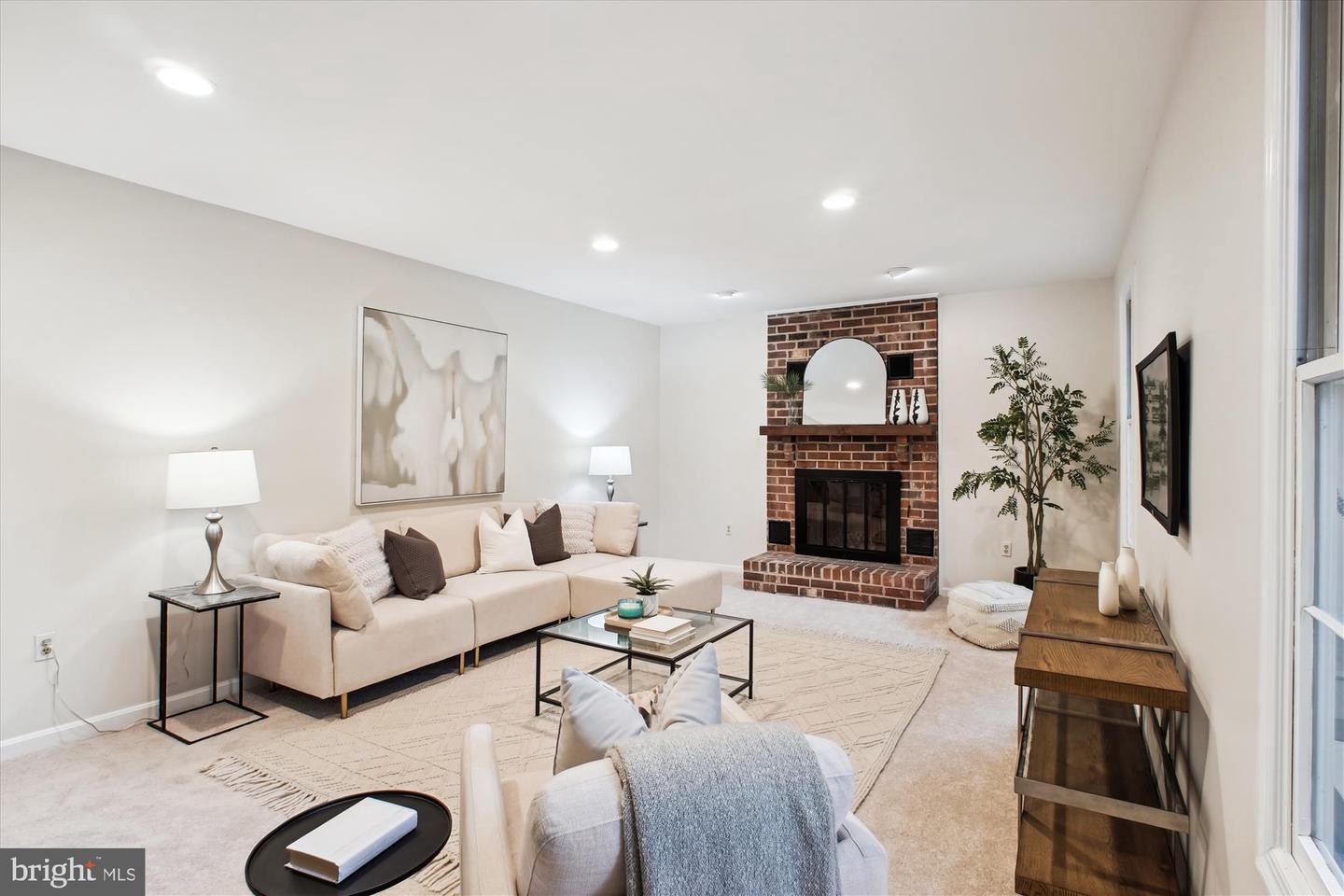 11444 TANBARK DR, RESTON, Virginia 20191, 4 Bedrooms Bedrooms, ,2 BathroomsBathrooms,Residential,For sale,11444 TANBARK DR,VAFX2239058 MLS # VAFX2239058