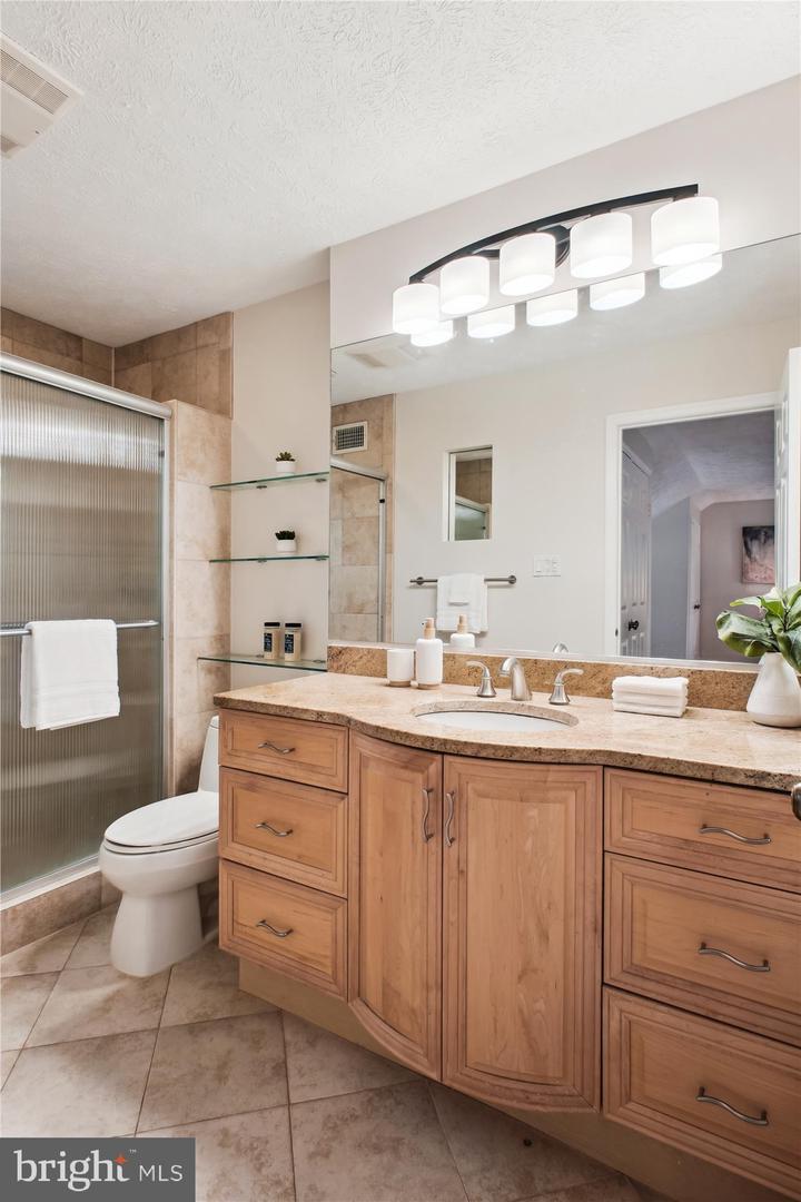 11444 TANBARK DR, RESTON, Virginia 20191, 4 Bedrooms Bedrooms, ,2 BathroomsBathrooms,Residential,For sale,11444 TANBARK DR,VAFX2239058 MLS # VAFX2239058
