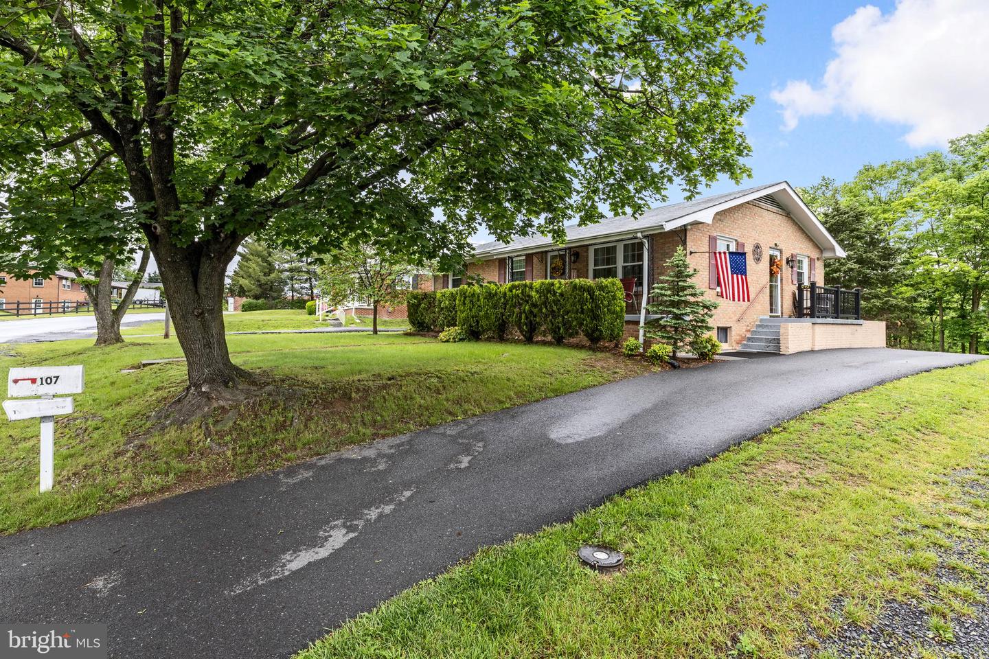 107 CARDINAL LN, WINCHESTER, Virginia 22602, 3 Bedrooms Bedrooms, ,2 BathroomsBathrooms,Residential,For sale,107 CARDINAL LN,VAFV2033978 MLS # VAFV2033978