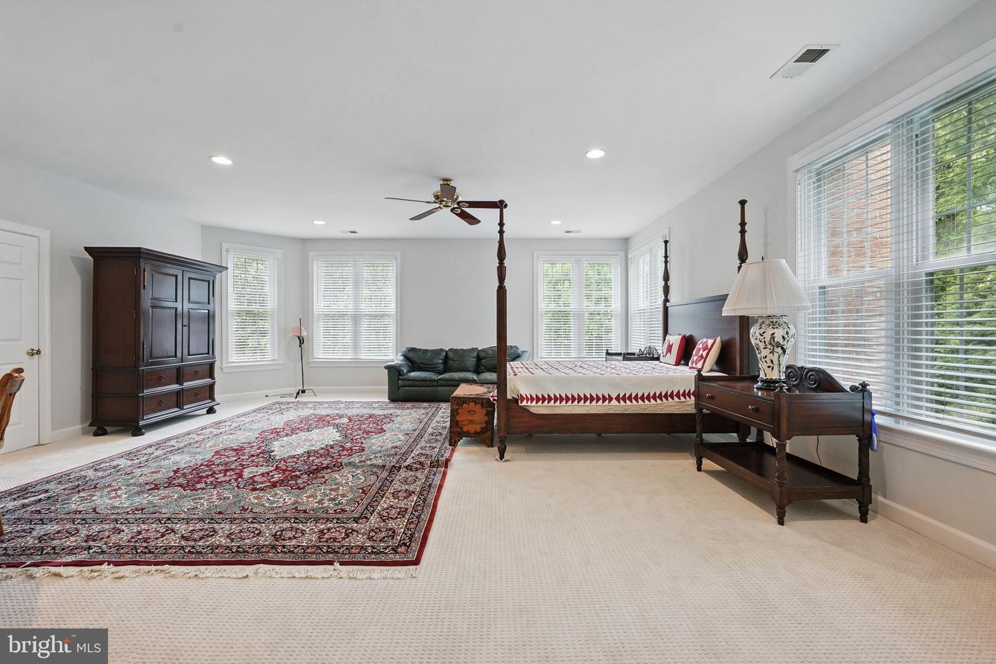 1813 SOLITAIRE LN, MCLEAN, Virginia 22101, 6 Bedrooms Bedrooms, ,4 BathroomsBathrooms,Residential,For sale,1813 SOLITAIRE LN,VAFX2239114 MLS # VAFX2239114