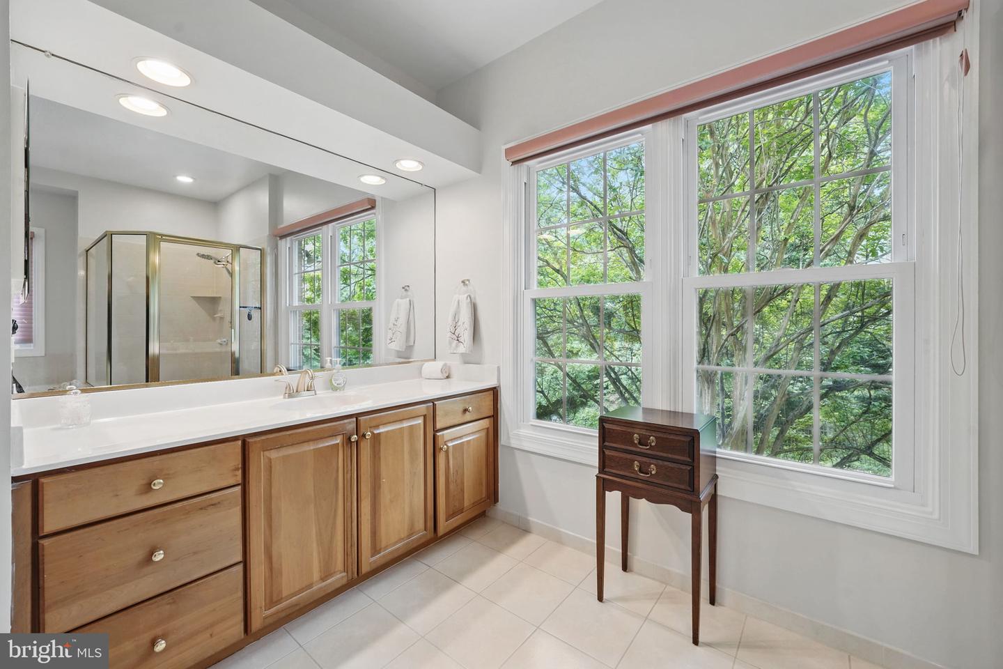 1813 SOLITAIRE LN, MCLEAN, Virginia 22101, 6 Bedrooms Bedrooms, ,4 BathroomsBathrooms,Residential,For sale,1813 SOLITAIRE LN,VAFX2239114 MLS # VAFX2239114