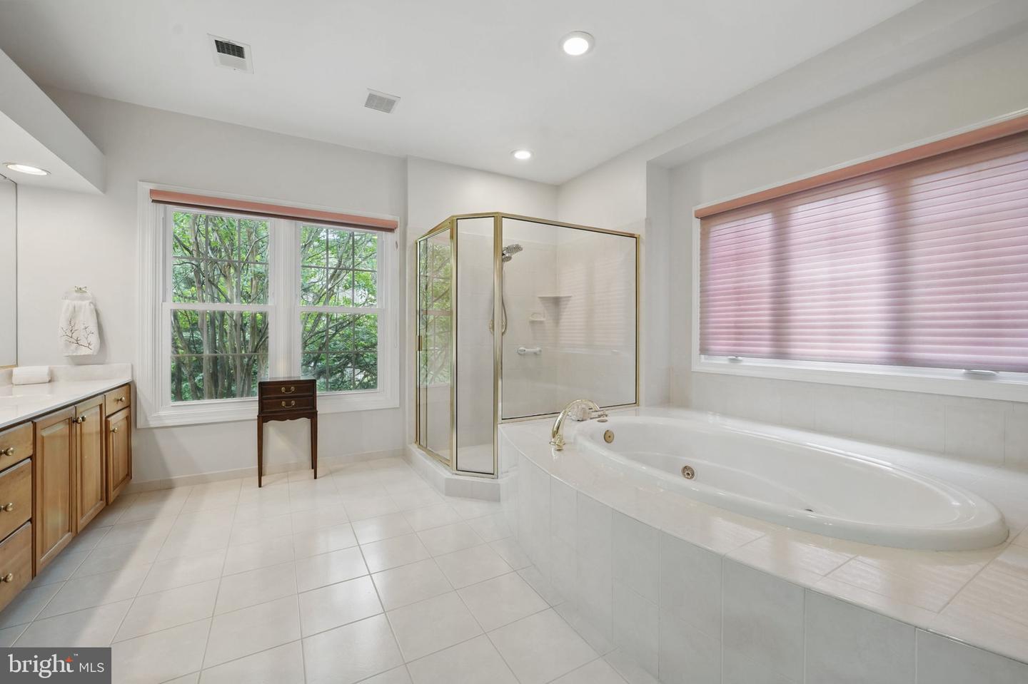 1813 SOLITAIRE LN, MCLEAN, Virginia 22101, 6 Bedrooms Bedrooms, ,4 BathroomsBathrooms,Residential,For sale,1813 SOLITAIRE LN,VAFX2239114 MLS # VAFX2239114