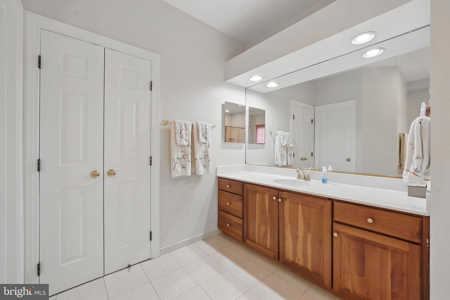 1813 SOLITAIRE LN, MCLEAN, Virginia 22101, 6 Bedrooms Bedrooms, ,4 BathroomsBathrooms,Residential,For sale,1813 SOLITAIRE LN,VAFX2239114 MLS # VAFX2239114