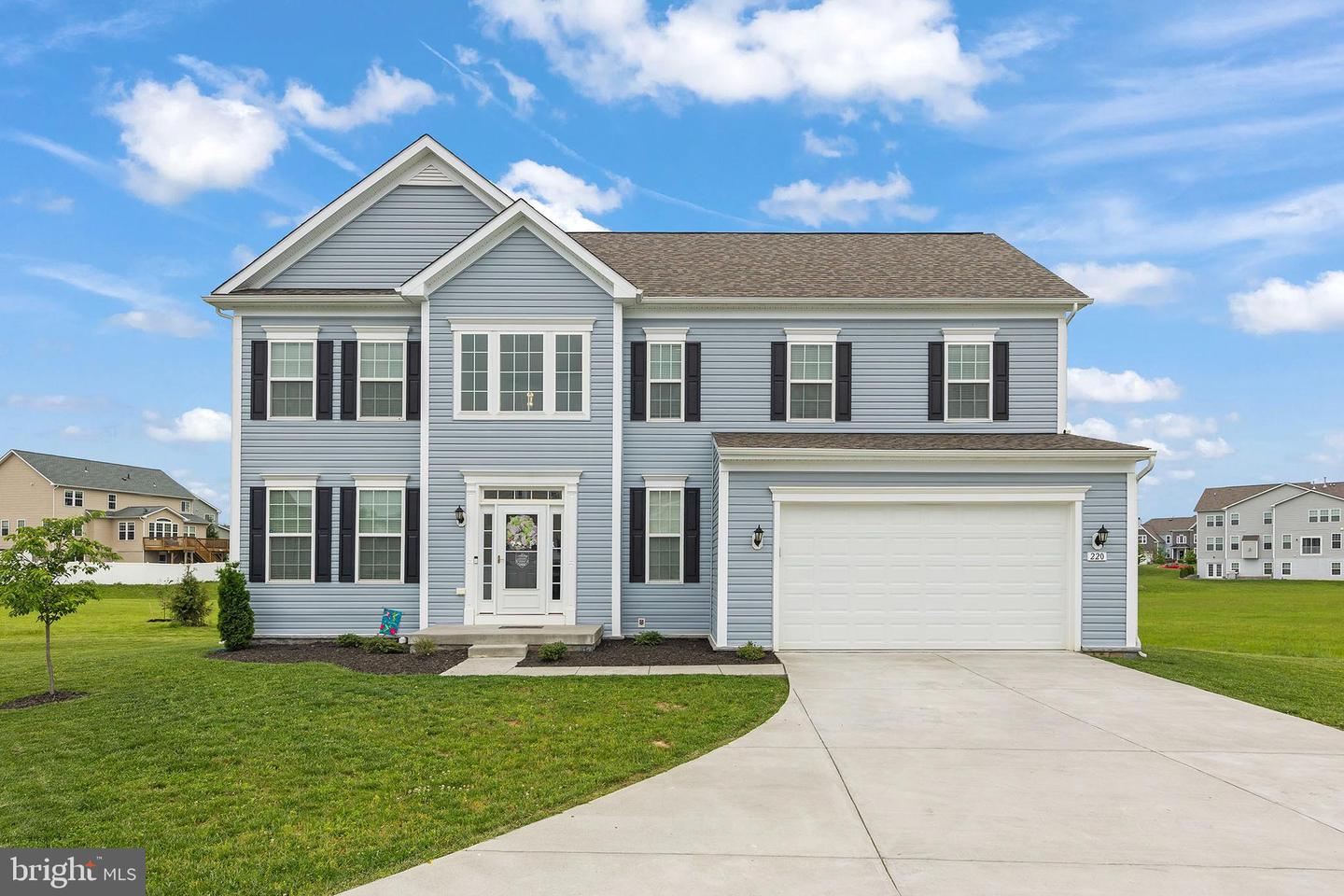 220 LADYSMITH DR, STEPHENS CITY, Virginia 22655, 4 Bedrooms Bedrooms, ,2 BathroomsBathrooms,Residential,For sale,220 LADYSMITH DR,VAFV2034042 MLS # VAFV2034042