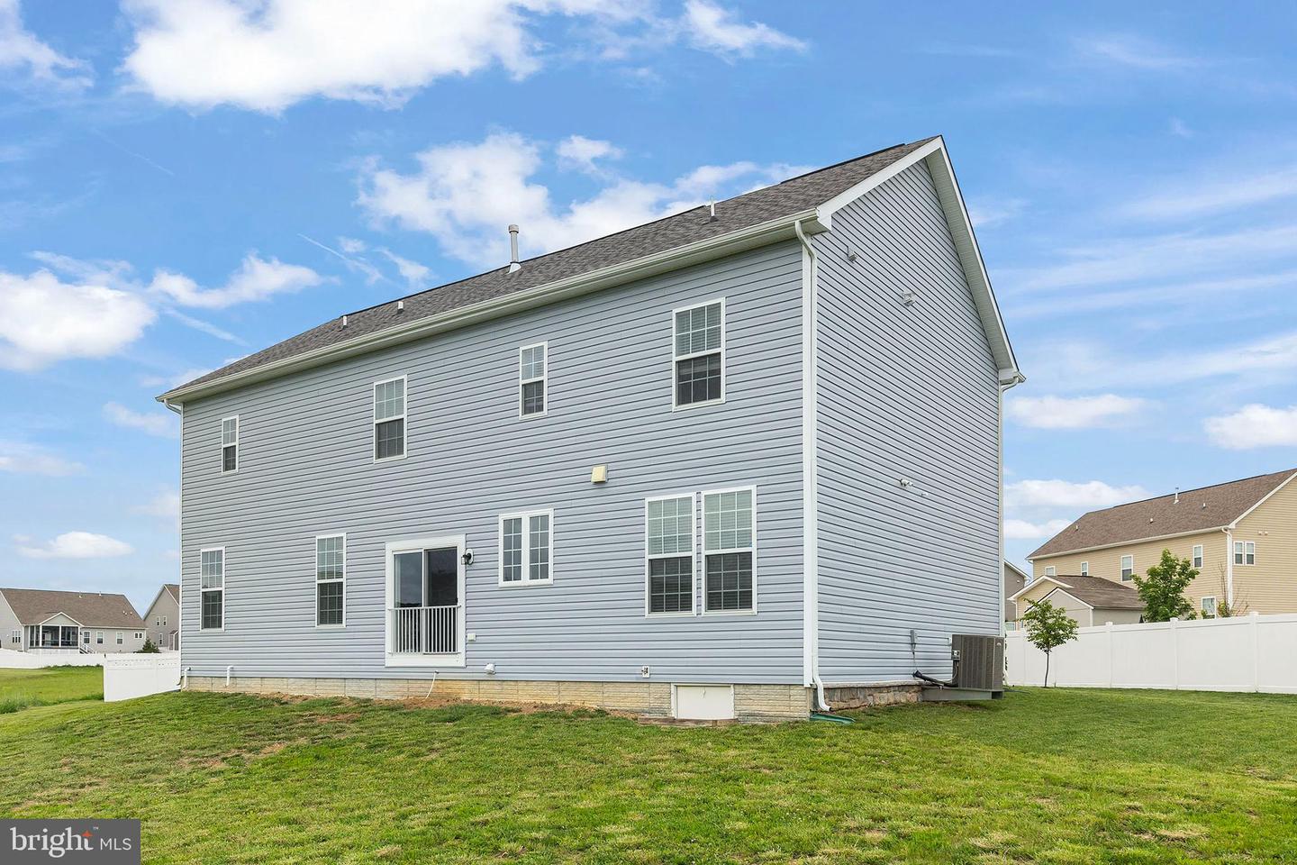 220 LADYSMITH DR, STEPHENS CITY, Virginia 22655, 4 Bedrooms Bedrooms, ,2 BathroomsBathrooms,Residential,For sale,220 LADYSMITH DR,VAFV2034042 MLS # VAFV2034042