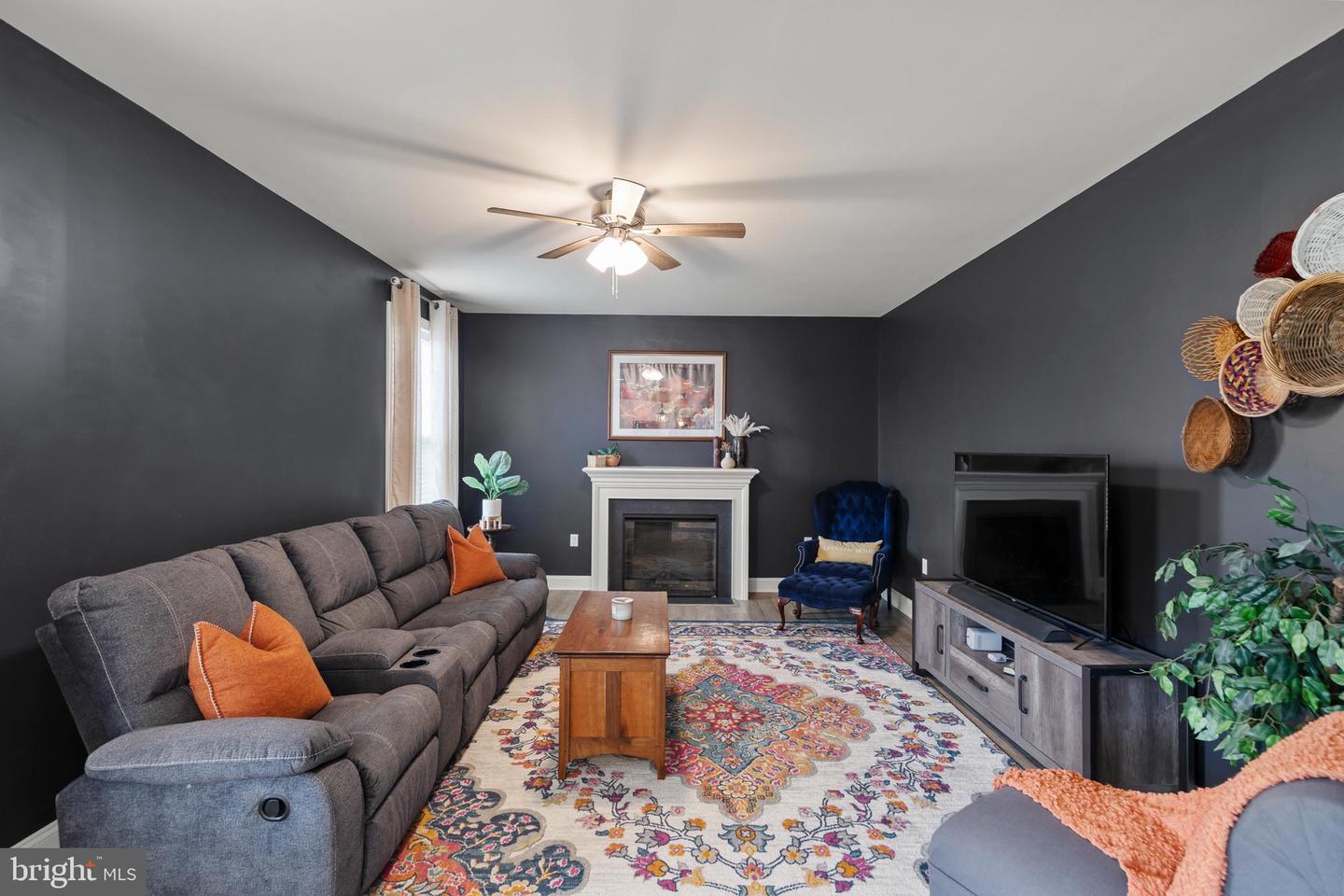 220 LADYSMITH DR, STEPHENS CITY, Virginia 22655, 4 Bedrooms Bedrooms, ,2 BathroomsBathrooms,Residential,For sale,220 LADYSMITH DR,VAFV2034042 MLS # VAFV2034042