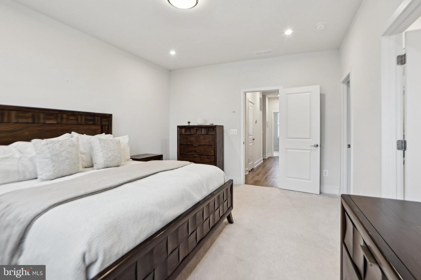 42089 SHINING STAR SQ, BRAMBLETON, Virginia 20148, 3 Bedrooms Bedrooms, ,2 BathroomsBathrooms,Residential,For sale,42089 SHINING STAR SQ,VALO2096018 MLS # VALO2096018
