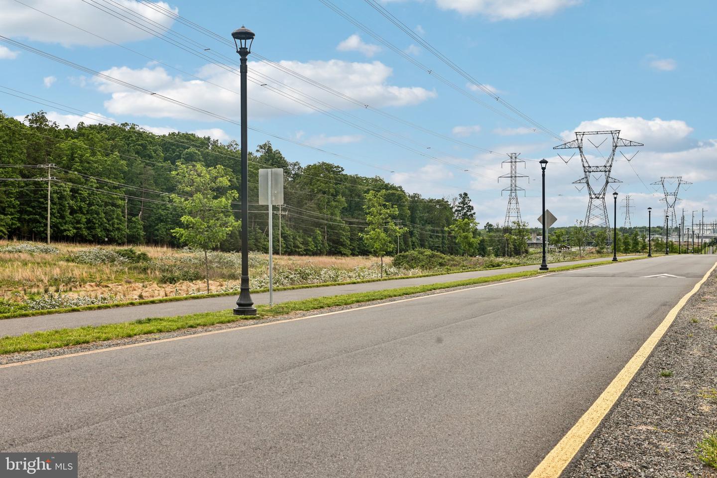 42089 SHINING STAR SQ, BRAMBLETON, Virginia 20148, 3 Bedrooms Bedrooms, ,2 BathroomsBathrooms,Residential,For sale,42089 SHINING STAR SQ,VALO2096018 MLS # VALO2096018