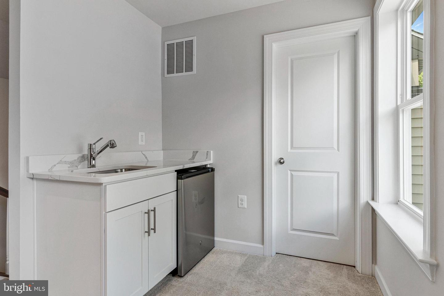 2820 HOKIE LN, ALEXANDRIA, Virginia 22306, 3 Bedrooms Bedrooms, ,2 BathroomsBathrooms,Residential,For sale,2820 HOKIE LN,VAFX2239778 MLS # VAFX2239778