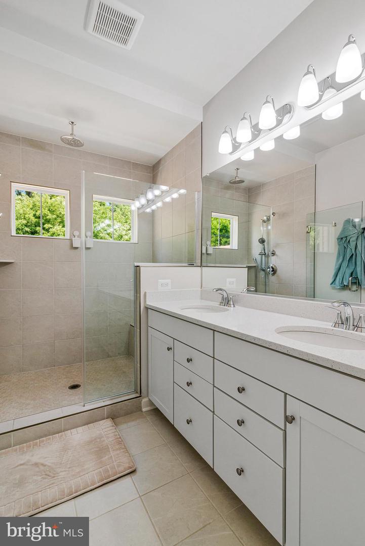 2820 HOKIE LN, ALEXANDRIA, Virginia 22306, 3 Bedrooms Bedrooms, ,2 BathroomsBathrooms,Residential,For sale,2820 HOKIE LN,VAFX2239778 MLS # VAFX2239778