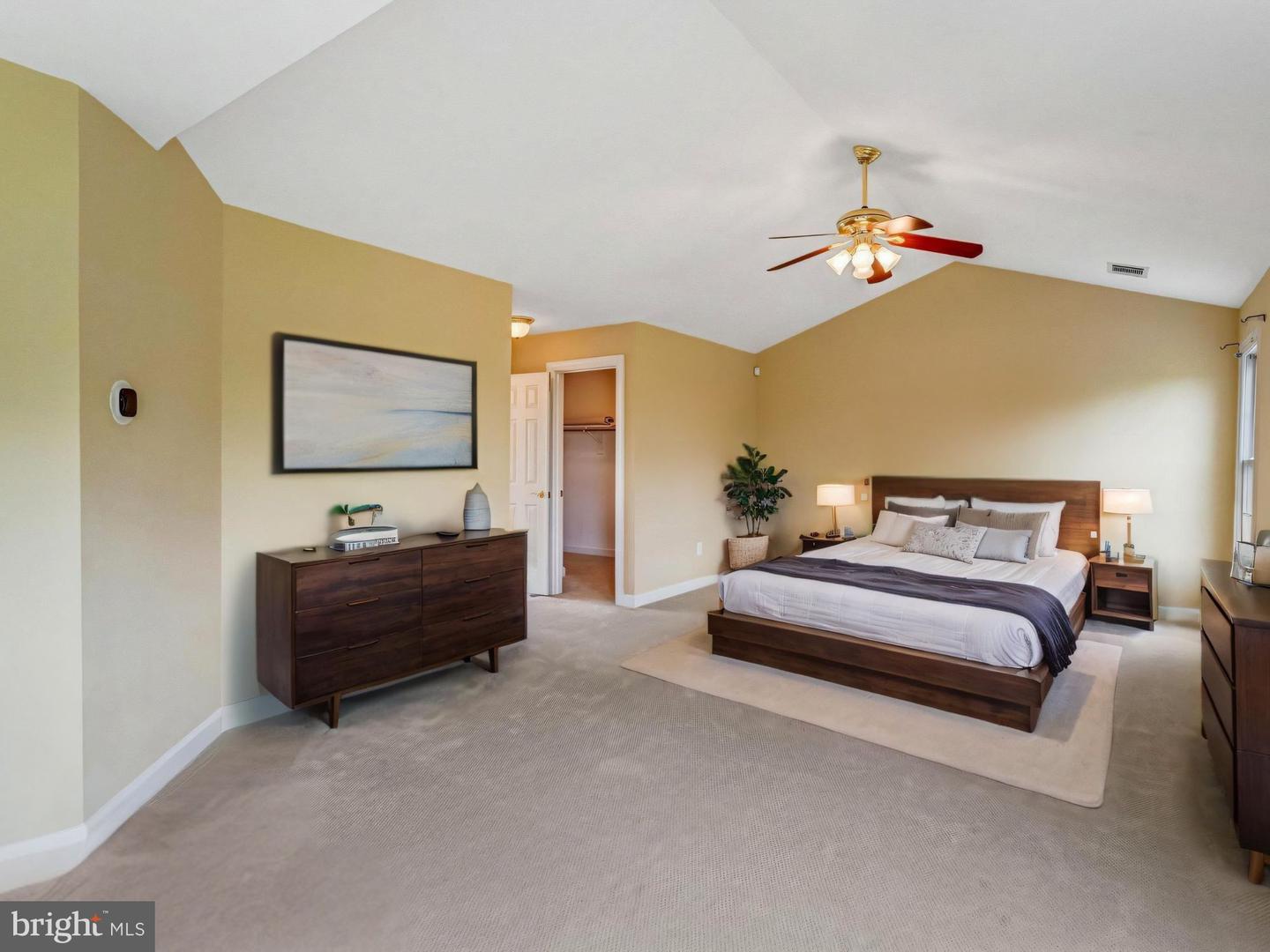 16028 KINGS MOUNTAIN RD, WOODBRIDGE, Virginia 22191, 4 Bedrooms Bedrooms, ,3 BathroomsBathrooms,Residential,For sale,16028 KINGS MOUNTAIN RD,VAPW2094350 MLS # VAPW2094350